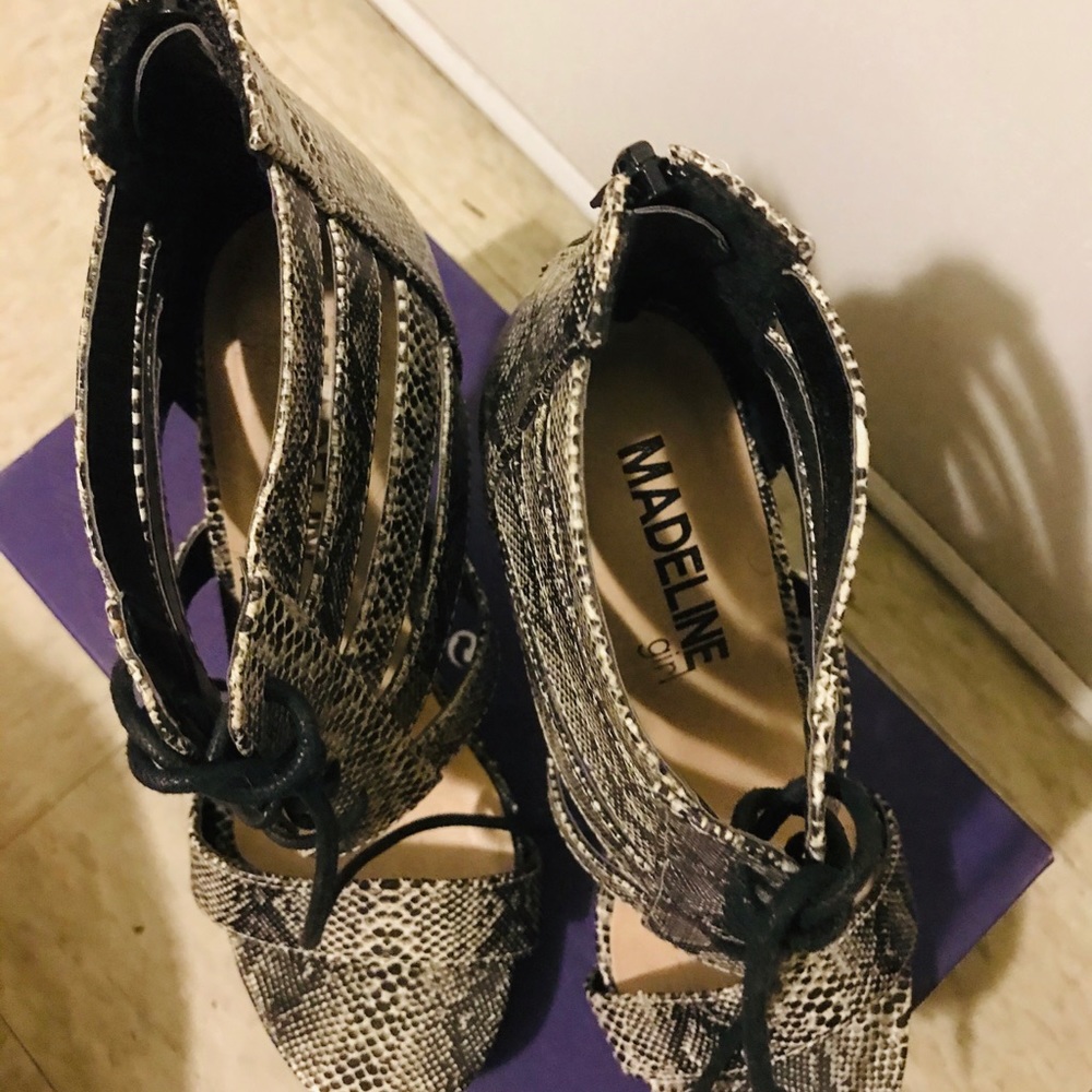 Snake pattern heels - Picture 5 of 5